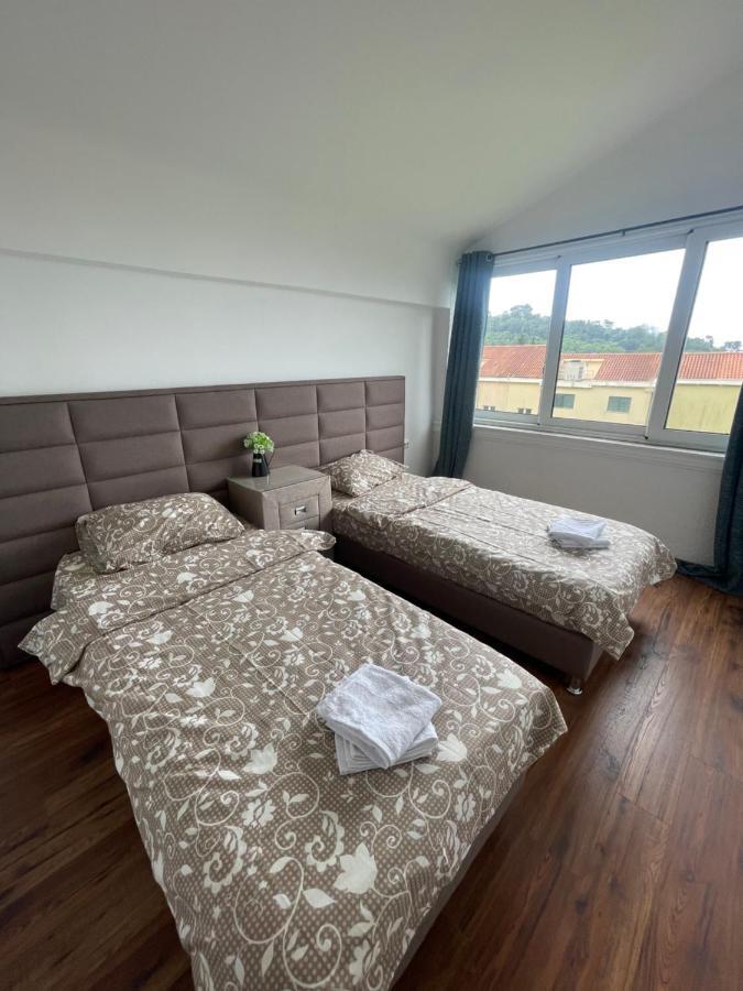 Family Residence Petrovac Buitenkant foto